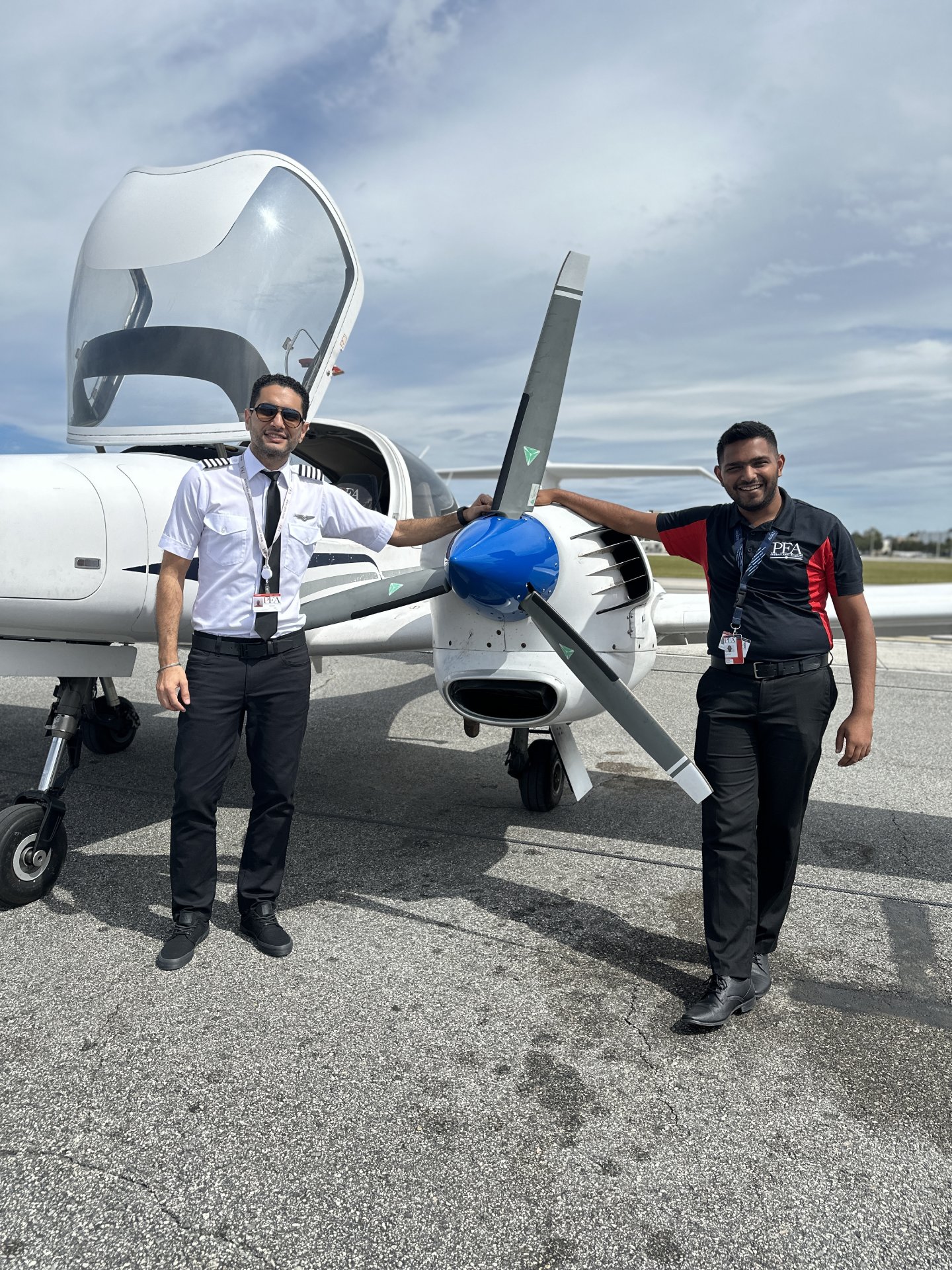 Peter(L) with Dhruv(R), in front of Diamond DA42