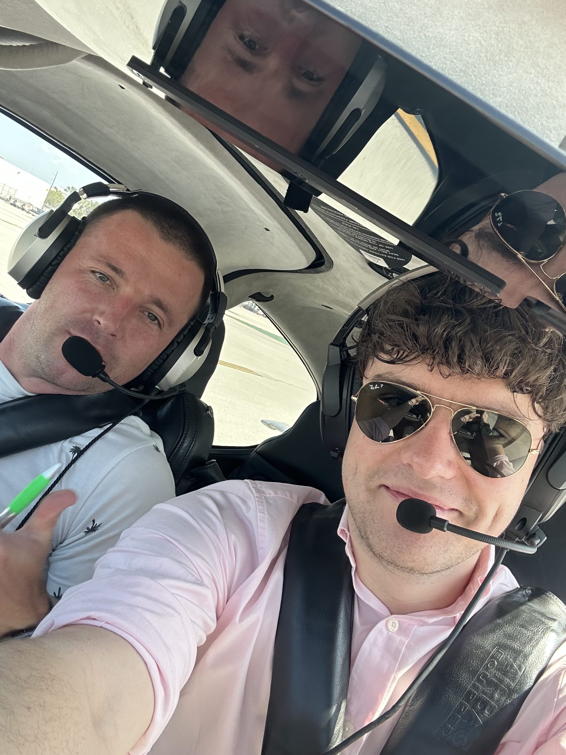 Dan Zagorii(R) selfie with Andre(L) in flight deck